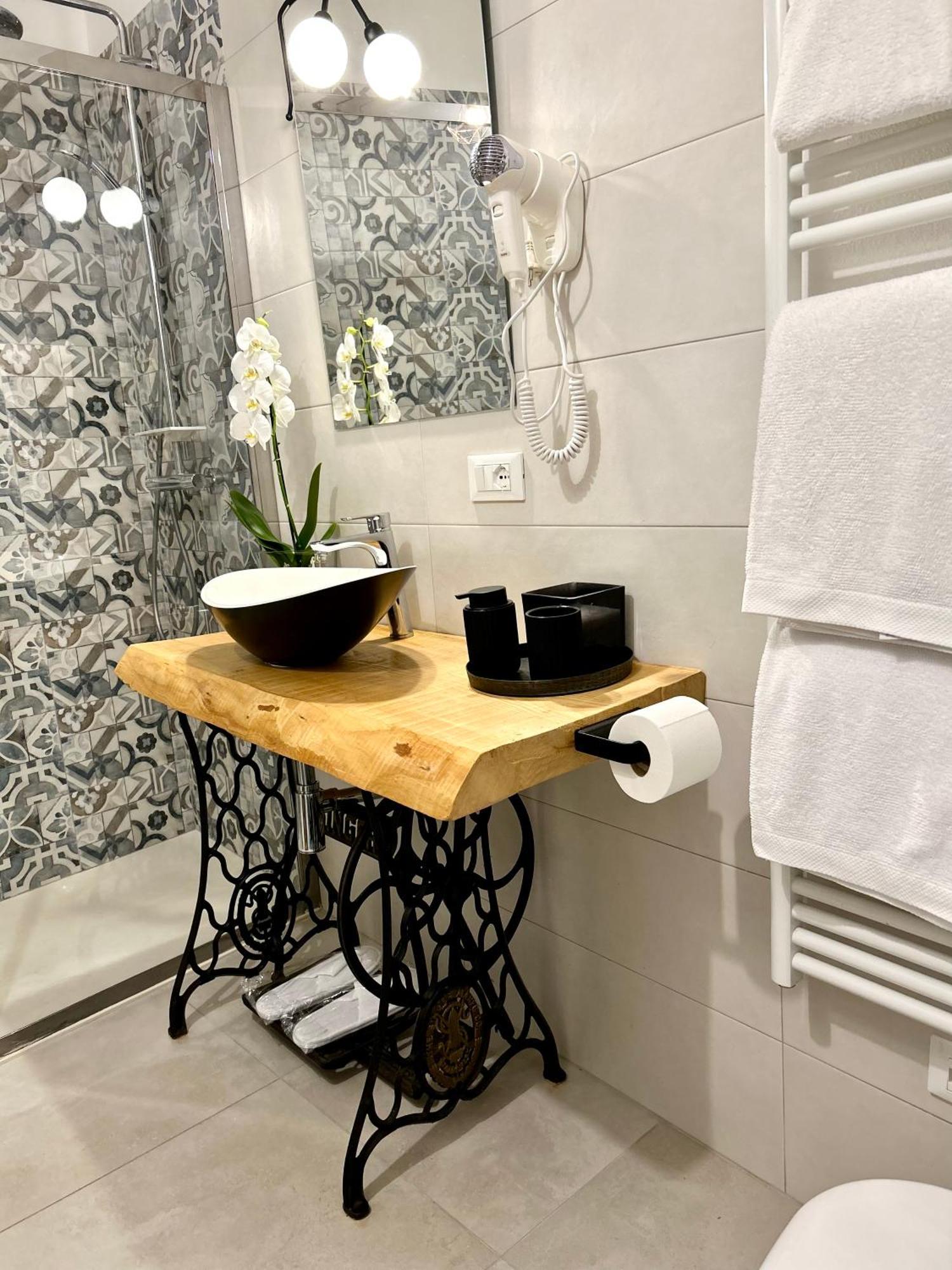Rosso Verona Suite-Free Parking Exterior photo